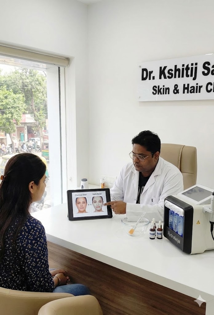 dr kshitij saxena at lucknow clinic